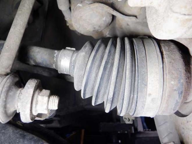 ハスラーJスタイルIII 4WD　ナビ・TV・B/T・後期型・前席シートヒーター・スマートキー・プッシュスタート・HID・ETC・LEDフォグランプ・アイドリングストップ・オートライト・衝突軽減・ルーフレール・DVD再生・ミラーヒーター 660