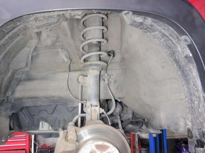 ハスラーJスタイルIII 4WD　ナビ・TV・B/T・後期型・前席シートヒーター・スマートキー・プッシュスタート・HID・ETC・LEDフォグランプ・アイドリングストップ・オートライト・衝突軽減・ルーフレール・DVD再生・ミラーヒーター 660