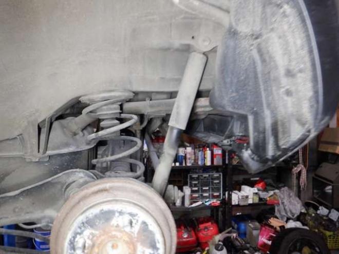 ハスラーJスタイルIII 4WD　ナビ・TV・B/T・後期型・前席シートヒーター・スマートキー・プッシュスタート・HID・ETC・LEDフォグランプ・アイドリングストップ・オートライト・衝突軽減・ルーフレール・DVD再生・ミラーヒーター 660