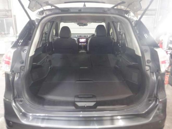 エクストレイル2.0 20X エマージェンシーブレーキパッケージ 2列車 4WD　ナビ・TV・Bluetooth・Bカメラ・LEDヘッド・プッシュスタート・LEDヘッドライト・エマブレ・クリアランスソナー・前席シートヒーター・レーンキープ 2000