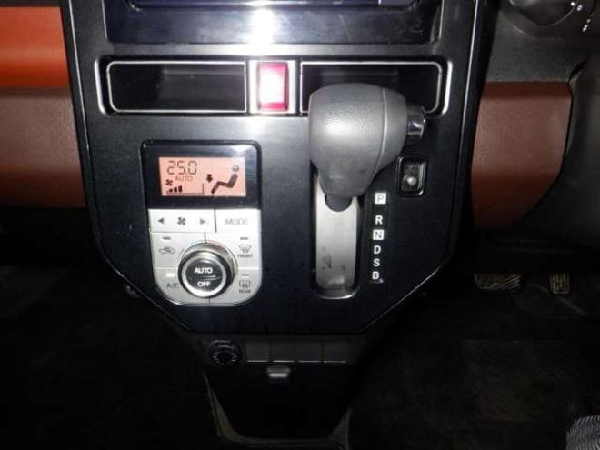 ルーミー1.0 G 4WD　本州仕入・ナビ・TV・B/T・Bカメラ・両側電動・クルコン・ETC・オートマチックハイビーム・衝突軽減・アイドリングストップ・クリアランスソナー・ライトレベライザー・オートエアコン 1000