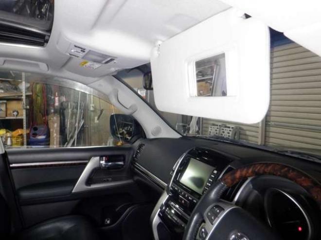 ランドクルーザー200 4.6 ZX 4WD　本州仕入・ナビ・TV・B/T・サンルーフ・革　Bカメラ・ガナドールマフラー・ヒッチメンバー・シートヒーター・エアコン・電動シート・電動リアゲート 4600