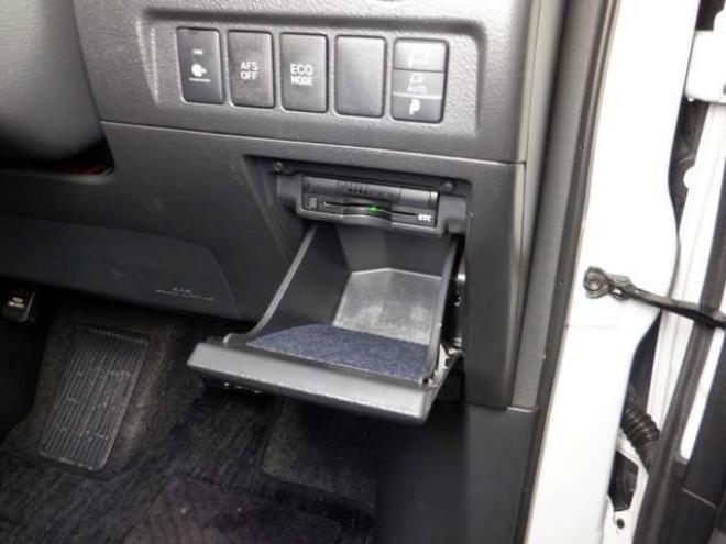 ヴェルファイア3.5 Z Gエディション 4WD　後期型・ナビ・BT・TV・バックカメラ・両側電動・パワーシート・サイドカメラ・フリップダウンモニタ・パワーバックドア・ETC・クルコン 3500