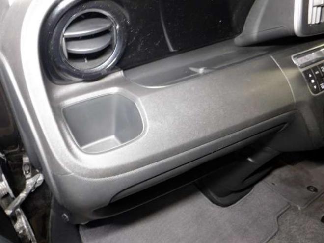 N-ONEG SSパッケージ 4WD　本州仕入れ　4WD　SDナビ　フルセグTV　バックカメラ　USB接続　前席シートヒーター　ステアリングスイッチ　HID　スマートキー　プッシュスタート　ドアバイザー 660