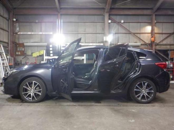 インプレッサスポーツ 2.0 i-L アイサイト 4WD　ブラックレザーセレクション　本州仕入れ　4WD　MOPナビ　B/T　TV　バックカメラ　ETC　クルコン　シートヒーター　レザーシート　衝突軽減　LEDヘッドライト　フォグランプ　ドアバイザー　スマートキー 2000