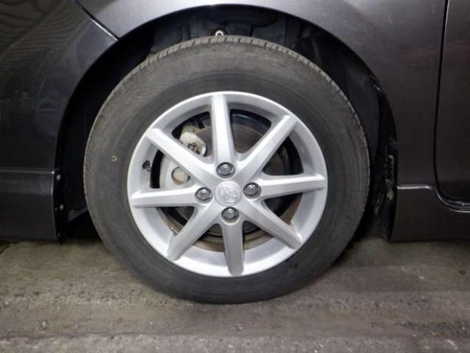 アクア1.5 G ブラックソフトレザーセレクション　本州仕入・ナビ・TV・B/T・レザーシート・本州仕入・純正エアロ・シートヒーター・ステアリングスイッチ・バックカメラ・スマートキー・プッシュスタート 2WD 1500