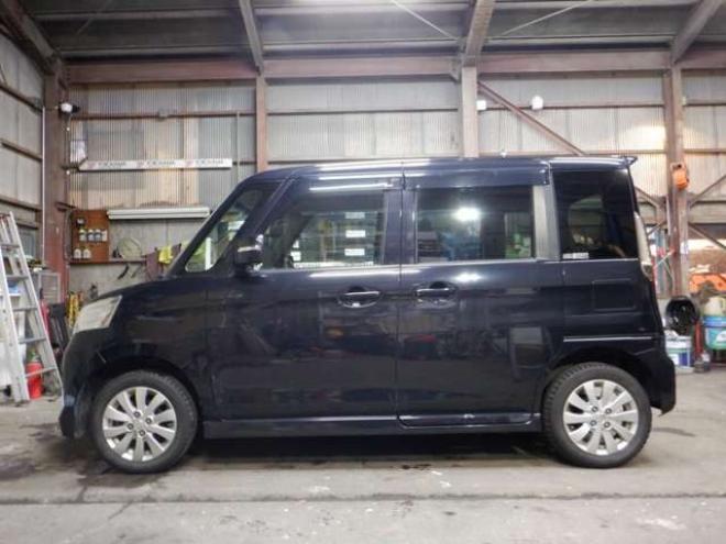 スペーシアカスタム XS 4WD　SDナビ・DTV・USB接続・4WD・パワースライドドア・シートヒーター・HID・フォグランプ・スマートキー・プッシュスタート 660