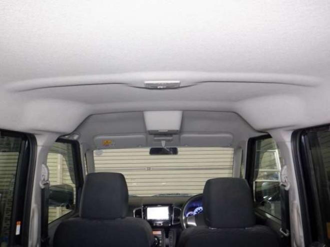 スペーシアカスタム XS 4WD　SDナビ・DTV・USB接続・4WD・パワースライドドア・シートヒーター・HID・フォグランプ・スマートキー・プッシュスタート 660