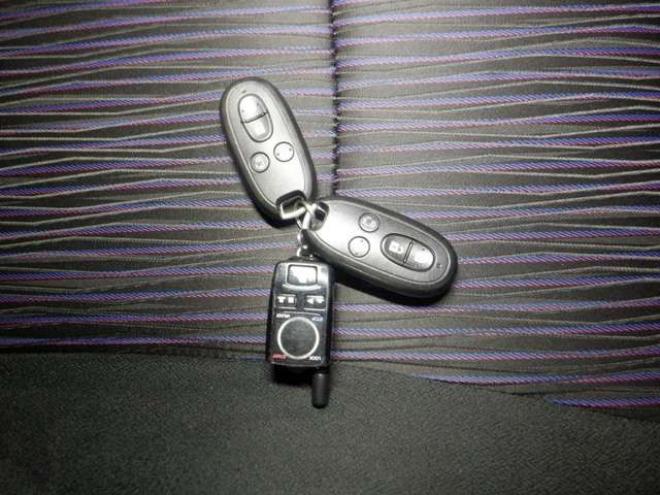 ソリオ1.2 バンディット 4WD　4WD　ナビ　フルセグTV　USB接続　バックカメラ　サイドカメラ　シートヒーター　両側パワスラ　100V電源　HID　フォグランプ　ドアバイザー　スマートキー　プッシュスタート 1200