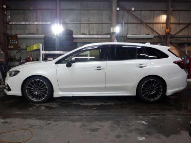 レヴォーグ2.0 STI スポーツ アイサイト 4WD　本州仕入・ナビ・TV・Bカメラ・サイドカメラ・B/T・LEDヘッドライト・メモリー付き電動シート・革シート・パドルシフト・クルコン・ETC・ブラインドスポット・衝突軽減・シートヒーター 2000