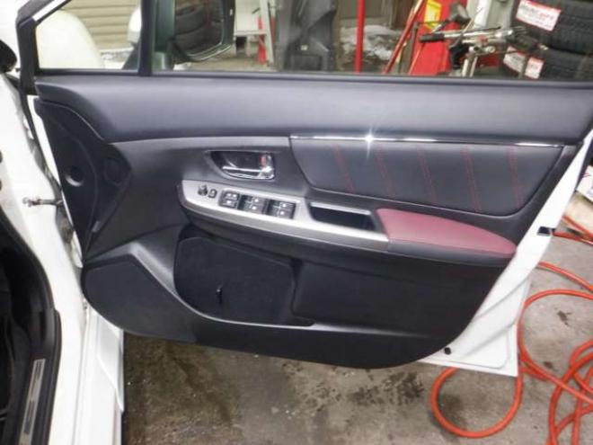 レヴォーグ2.0 STI スポーツ アイサイト 4WD　本州仕入・ナビ・TV・Bカメラ・サイドカメラ・B/T・LEDヘッドライト・メモリー付き電動シート・革シート・パドルシフト・クルコン・ETC・ブラインドスポット・衝突軽減・シートヒーター 2000