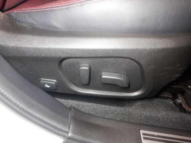 レヴォーグ2.0 STI スポーツ アイサイト 4WD　本州仕入・ナビ・TV・Bカメラ・サイドカメラ・B/T・LEDヘッドライト・メモリー付き電動シート・革シート・パドルシフト・クルコン・ETC・ブラインドスポット・衝突軽減・シートヒーター 2000