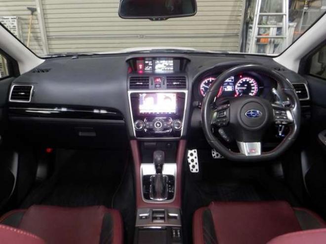 レヴォーグ2.0 STI スポーツ アイサイト 4WD　本州仕入・ナビ・TV・Bカメラ・サイドカメラ・B/T・LEDヘッドライト・メモリー付き電動シート・革シート・パドルシフト・クルコン・ETC・ブラインドスポット・衝突軽減・シートヒーター 2000