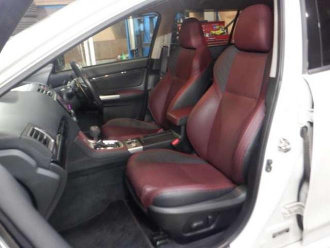 レヴォーグ2.0 STI スポーツ アイサイト 4WD　本州仕入・ナビ・TV・Bカメラ・サイドカメラ・B/T・LEDヘッドライト・メモリー付き電動シート・革シート・パドルシフト・クルコン・ETC・ブラインドスポット・衝突軽減・シートヒーター 2000