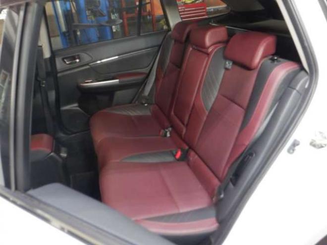 レヴォーグ2.0 STI スポーツ アイサイト 4WD　本州仕入・ナビ・TV・Bカメラ・サイドカメラ・B/T・LEDヘッドライト・メモリー付き電動シート・革シート・パドルシフト・クルコン・ETC・ブラインドスポット・衝突軽減・シートヒーター 2000