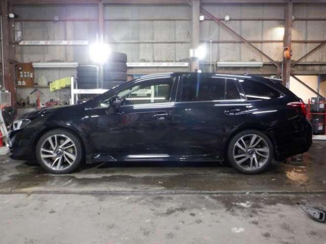 レヴォーグ1.6 GT-S アイサイト 4WD　本州仕入・ナビ・TV・Bカメラ・B/T・衝突軽減・前席パワーシート・LEDヘッドライト・LEDアクセサリーライナー・スマートキー・プッシュスタート・ETC・フォグランプ・クルコン 1600