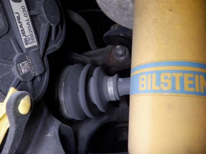 レヴォーグ1.6 GT-S アイサイト 4WD　本州仕入・ナビ・TV・Bカメラ・B/T・衝突軽減・前席パワーシート・LEDヘッドライト・LEDアクセサリーライナー・スマートキー・プッシュスタート・ETC・フォグランプ・クルコン 1600