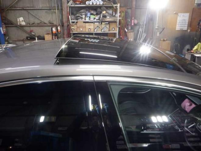 アウディA8 55 TFSI クワトロ 4WD　本州仕入・ナビ・TV・B/T・サンルーフ・黒革・360°カメラ・LEDヘッドライト・後席リモート・BANG&OLUSENサウンド・電動トランク・全席電動シート・全席パワークロージングドア・ヘッドアップディスプレイ 3000