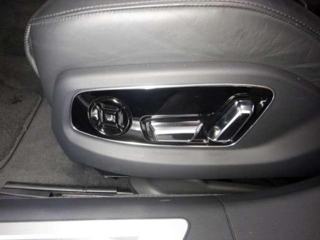 アウディA8 55 TFSI クワトロ 4WD　本州仕入・ナビ・TV・B/T・サンルーフ・黒革・360°カメラ・LEDヘッドライト・後席リモート・BANG&OLUSENサウンド・電動トランク・全席電動シート・全席パワークロージングドア・ヘッドアップディスプレイ 3000