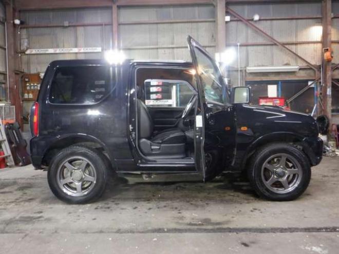 ジムニークロスアドベンチャー XC 4WD　本州仕入・ナビ・TV・B/T・シートヒーター・キーレス・ミラーヒーター・ターボ・ライトレベライザー・ETC・ドアバイザー・電動格納ミラー・16インチ社外AW・フォグランプ 660