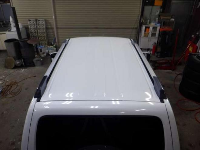 ジムニーワイルドウインド 4WD　本州仕入・ナビ・TV・Bカメラ・専用レザーシート・ETC・キーレス・シートヒーター・フォグランプ・ターボ・純正AW・電動格納ミラー・ミラーヒーター・ルーフレール 660