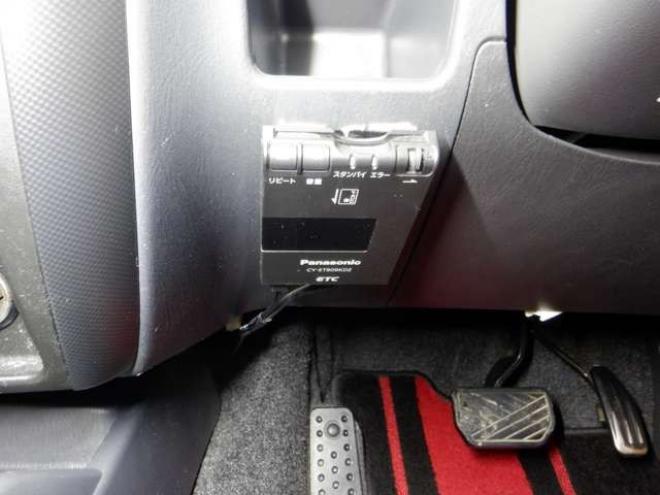 ジムニーワイルドウインド 4WD　本州仕入・ナビ・TV・Bカメラ・専用レザーシート・ETC・キーレス・シートヒーター・フォグランプ・ターボ・純正AW・電動格納ミラー・ミラーヒーター・ルーフレール 660