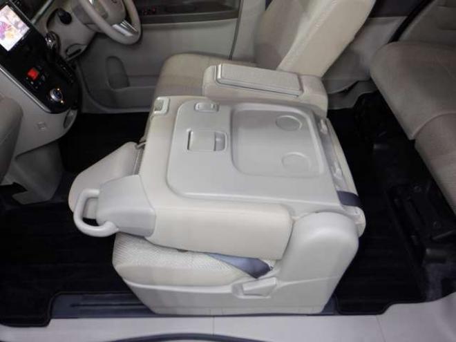 タントXターボ SA 4WD　ナビ・TV・両側電動・ターボ・スマートキー・プッシュスタート・スマアシ・ライトレベライザー・フォグランプ・純正エンスタ・リア席サンシェード・アイドリングストップ・ベンチシート・ 660