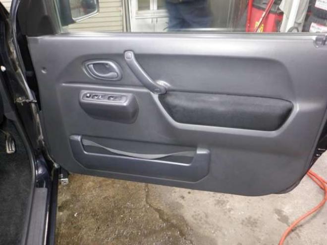 ジムニーワイルドウインド 4WD　本州仕入・ナビ・フルセグTV・キーレス・フォグランプ・シートヒーター・ミラーヒーター・ルーフレール・ターボ・社外AW・ライトレベライザー・電動格納ミラー・DVD再生・JAOSマッドガード 660