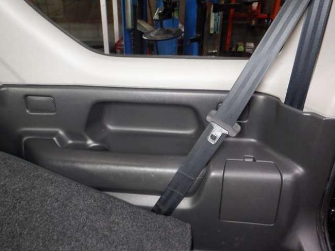 ジムニーワイルドウインド 4WD　本州仕入・ナビ・フルセグTV・キーレス・フォグランプ・シートヒーター・ミラーヒーター・ルーフレール・ターボ・社外AW・ライトレベライザー・電動格納ミラー・DVD再生・JAOSマッドガード 660