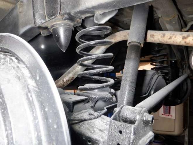 ジムニーワイルドウインド 4WD　本州仕入・ナビ・フルセグTV・キーレス・フォグランプ・シートヒーター・ミラーヒーター・ルーフレール・ターボ・社外AW・ライトレベライザー・電動格納ミラー・DVD再生・JAOSマッドガード 660