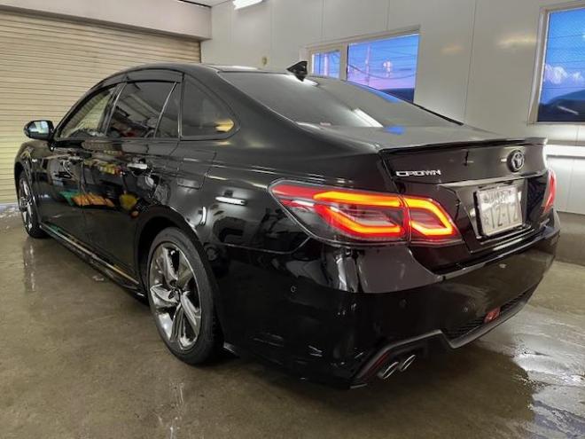 クラウンハイブリッドＲＳアドバンス　本州仕入　ワンオーナー　寒冷地仕様　禁煙車　電動サンルーフ　ヘッドアップディスプレイ　シーケンシャルウィンカー　純正ブラックレザーシート　純正１８インチスパッタリングＡＷ　社外１７ＡＷ＋スタッドレス付 4WD 2500 4Dr