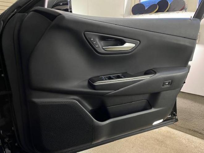 クラウンハイブリッドＲＳアドバンス　本州仕入　ワンオーナー　寒冷地仕様　禁煙車　電動サンルーフ　ヘッドアップディスプレイ　シーケンシャルウィンカー　純正ブラックレザーシート　純正１８インチスパッタリングＡＷ　社外１７ＡＷ＋スタッドレス付 4WD 2500 4Dr