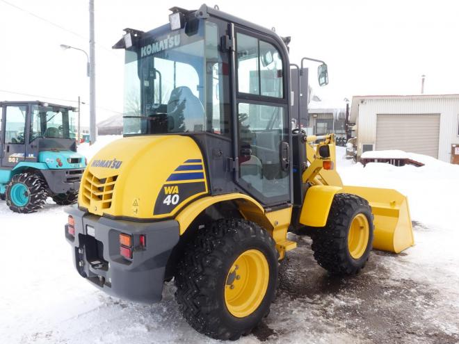 ホイールローダコマツ WA40-8　バケット容量0.5m3　