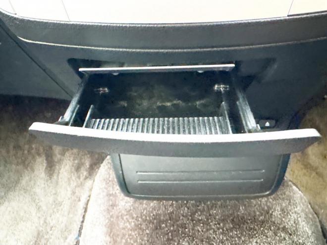 オデッセイ2.4アブソルート 4WD　ローンが不安な方＜優遇ローン＞本州仕入 1年保証　純正ナビ　バックカメラ 