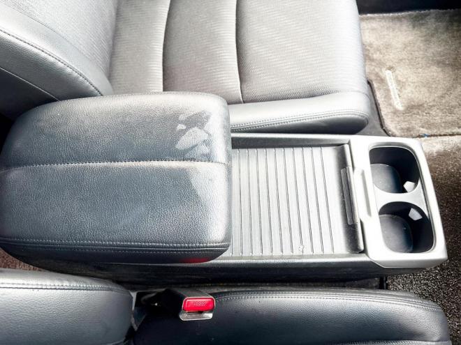 オデッセイ2.4アブソルート 4WD　ローンが不安な方＜優遇ローン＞本州仕入 1年保証　純正ナビ　バックカメラ 