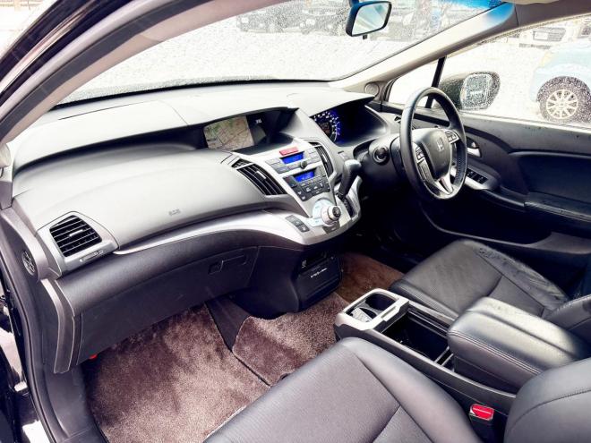 オデッセイ2.4アブソルート 4WD　ローンが不安な方＜優遇ローン＞本州仕入 1年保証　純正ナビ　バックカメラ 