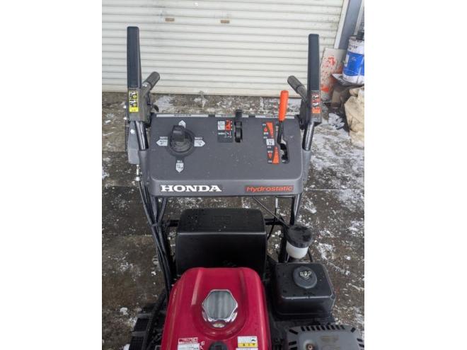 除雪機ホンダ　HSS760ｎ　7馬力　ＨＳＴ　超良品