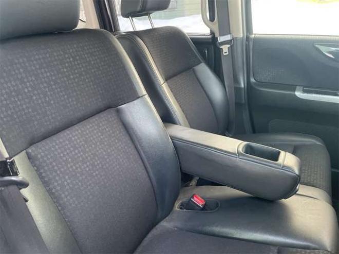 N-BOXカスタムG ターボ Lパッケージ 4WD　新在　庫　限　定　プ　ライス 660