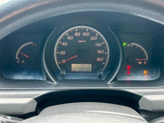 ハイエースバン　４ＷＤ　ＥＴＣ　ナビ　両側スライドドア　ＡＴ　ミュージックプレイヤー接続可　エアコン　運転席エアバッグ 4WD 3000(D) 5Dr