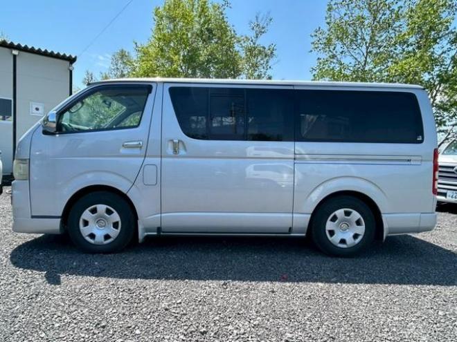 ハイエースバンスーパーＧＬ　４ＷＤ　ナビ　両側スライドドア　電動格納ミラー　ＡＴ　エアコン　パワーウィンドウ　運転席エアバッグ　助手席エアバッグ 4WD 2500(D) 5Dr