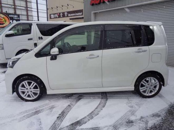 ムーヴカスタム RS SA 4WD　プッシュスタート　スマートキー　純正エンスタ　本革巻きステアリング　電動格納ミラー　フロントフォグ　ETC　横滑り防止　衝突被害軽減　アイドリングストップ　純正ナビ　フルセグTV　HDMI入出力対応　Bluetooth 660