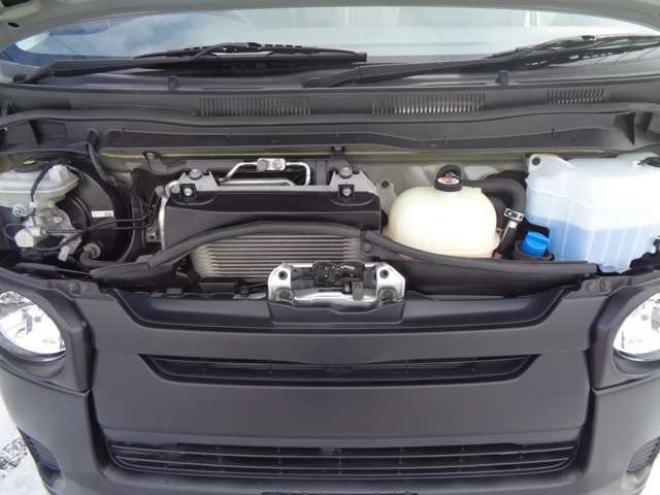 ハイエースバン2.8 DX ロング ディーゼルターボ 4WD　丸目クラシックヘッドライトキット　寒冷地仕様　415COBRA　SAFARIフロントリップスポイラー　16インチアルミ&トーヨーH30　リアヒーター　リアエアコン 2800