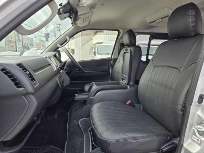 ハイエースバン2.8 スーパーGL ロング ディーゼルターボ 4WD　4WD　リアヒーター　リアクーラー　プッシュスタート　スマートキー　LEDヘッド　ベッドキッド　横滑り防止　衝突被害軽減　車線逸脱　純正ナビ　フルセグTV　Bluetooth　バックカメラ　トヨタ純正リアモニター　ETC 2800