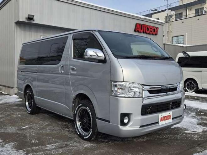 ハイエースバン2.8 スーパーGL ロング ディーゼルターボ 4WD　4WD　リアヒーター　リアクーラー　プッシュスタート　スマートキー　LEDヘッド　ベッドキッド　横滑り防止　衝突被害軽減　車線逸脱　純正ナビ　フルセグTV　Bluetooth　バックカメラ　トヨタ純正リアモニター　ETC 2800