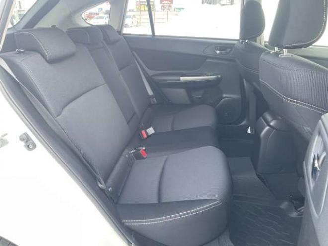 インプレッサスポーツ 2.0 i アイサイト 4WD　後期型　プッシュスタート　スマートキー　KENWOOD製ナビTV　Bluetooth バックカメラ　レーダークルーズコントロール　ETC　HIDヘッドライト　リアスポイラー　エアロ(サイド・リア) 2000