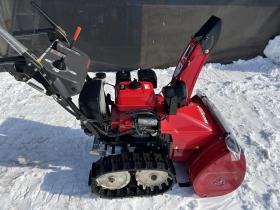 除雪機　ホンダHS 660   電動シューター
HST(無断変速)                         
点検整備塗装済み
