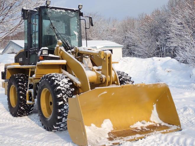 ホイールローダ910G スパイクタイヤ　恵庭ヤード 4WD