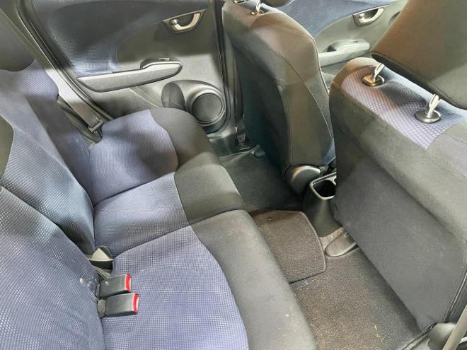 フィット1.3G 4WD 5年保証 ナビ Bカメ ETC 寒冷地仕様 禁煙 車検整備2年付