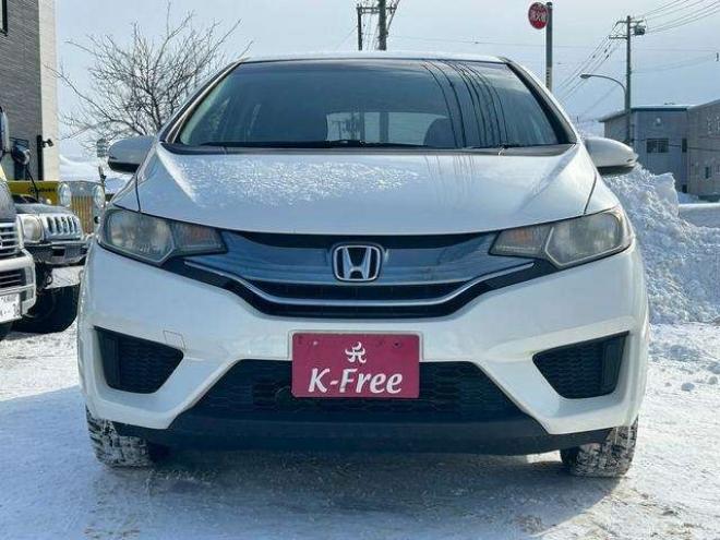 フィット1.5 ハイブリッド Fパッケージ 4WD　バックカメラ　ナビ　オートエアコン　　　キーレス　メンテナンスノート　取り扱い説明書　ETC　オーディオ 1500