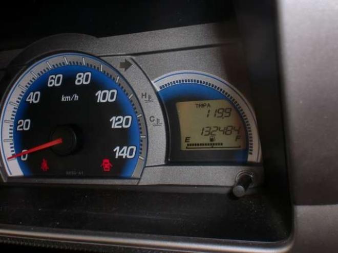 ゼストスパーク W 4WD　ワンオーナー　バックカメラ　純正ステレオ　夏冬タイヤ付 660